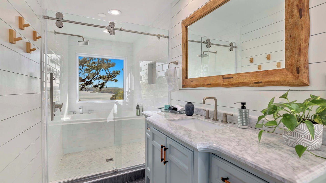Photo of Bathroom in Beaver Shores