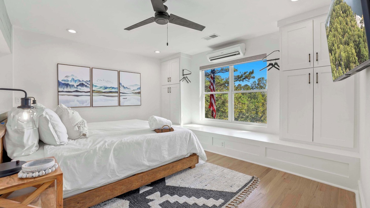 Photo of Bedroom in Beaver Shores