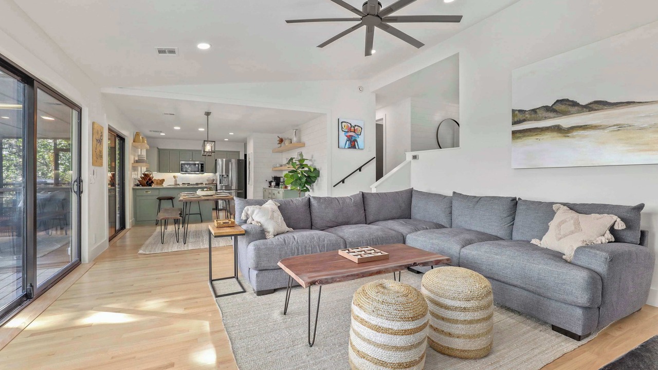 Photo of Livingroom in Beaver Shores