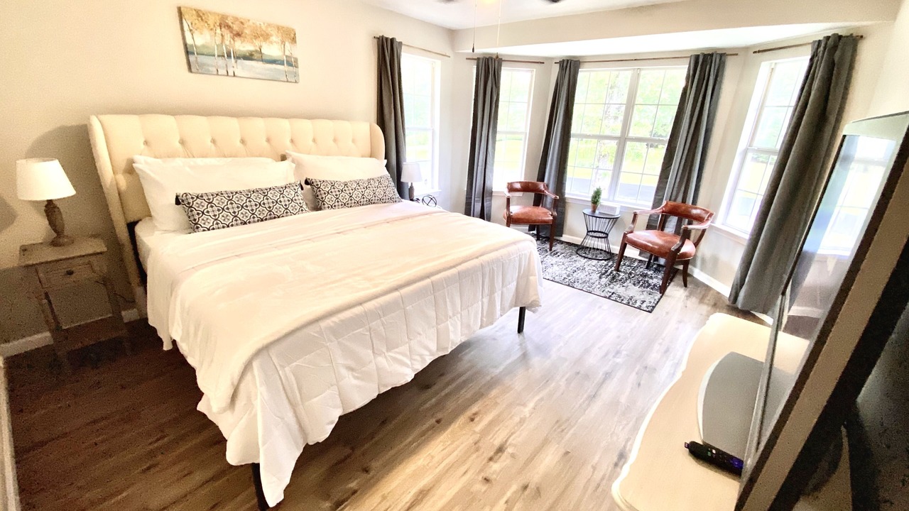 Photo of Bedroom in Pineville