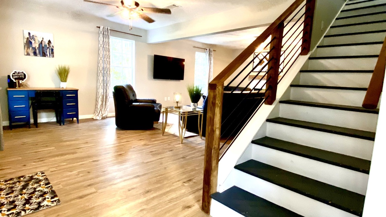 Photo of Livingroom in Pineville