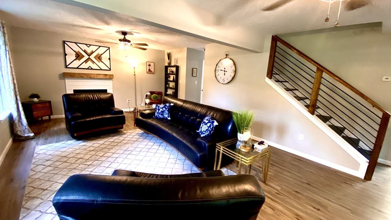 Photo of Livingroom in Pineville