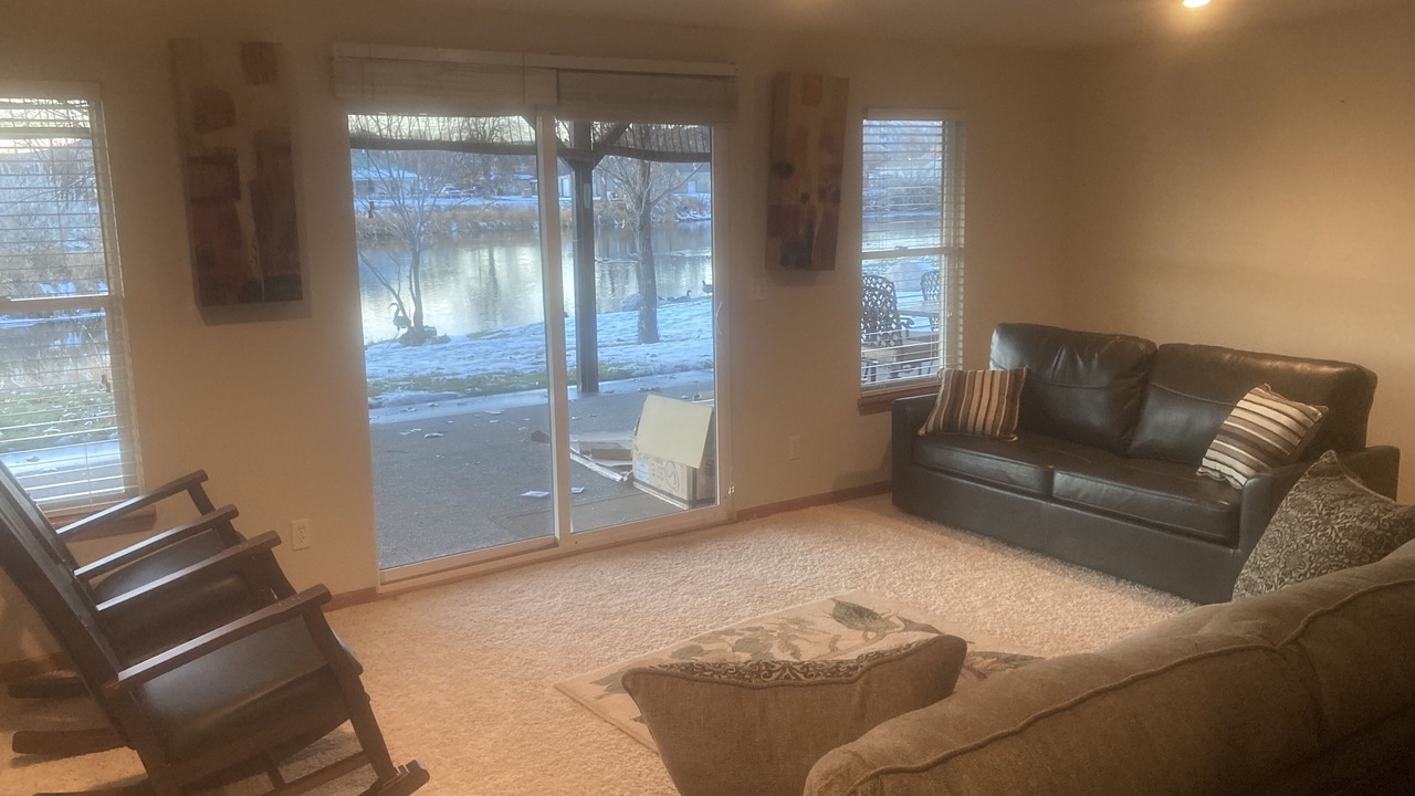 Photo of Livingroom in East Thermopolis