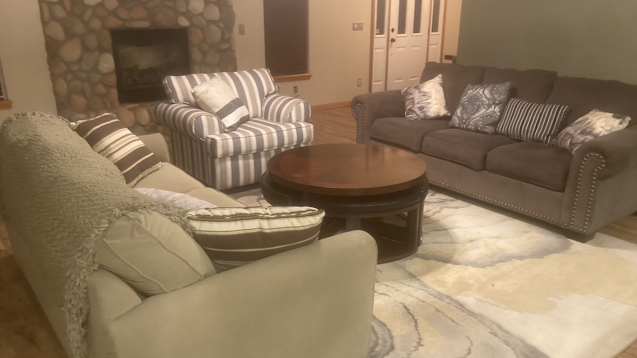 Photo of Livingroom in East Thermopolis