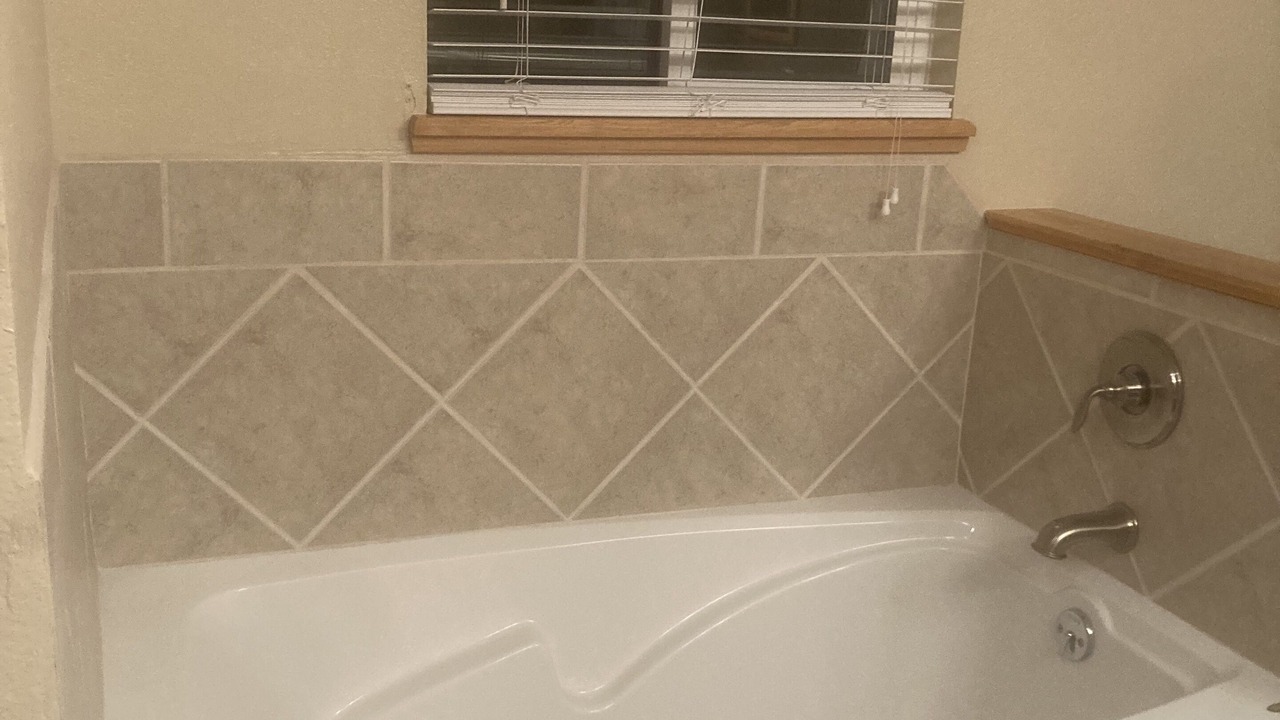Photo of Bathroom in East Thermopolis