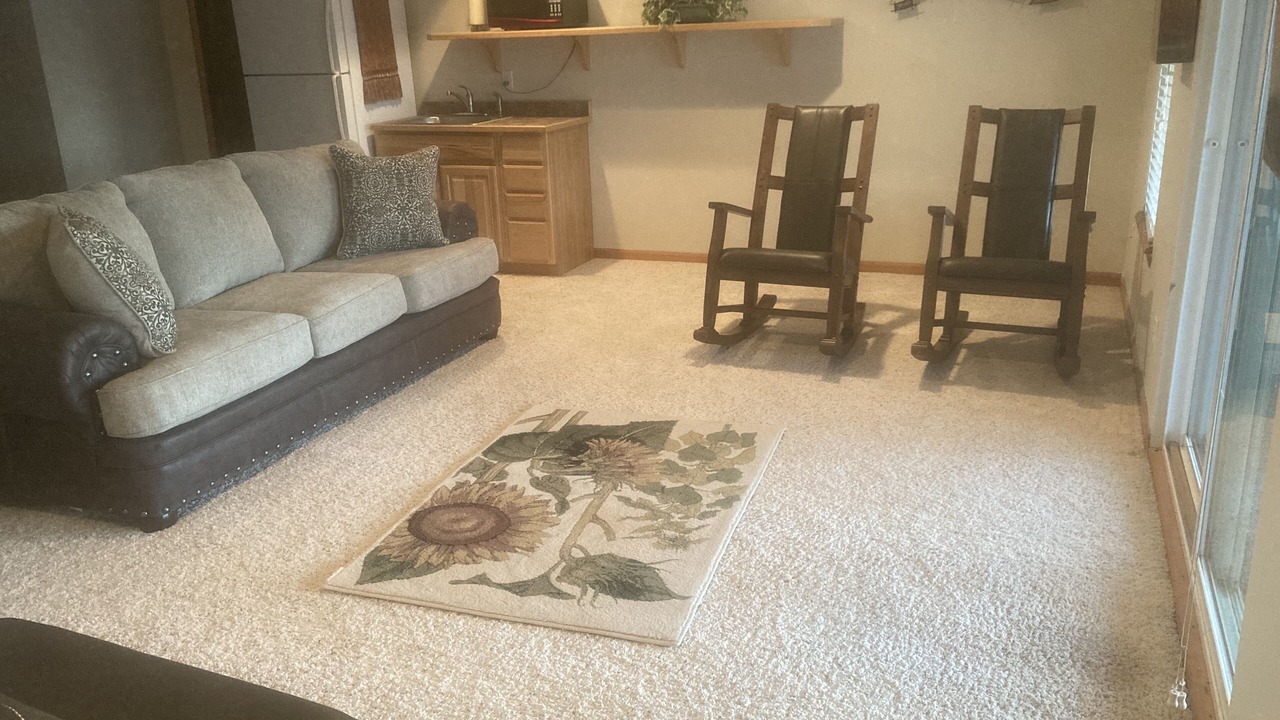 Photo of Livingroom in East Thermopolis