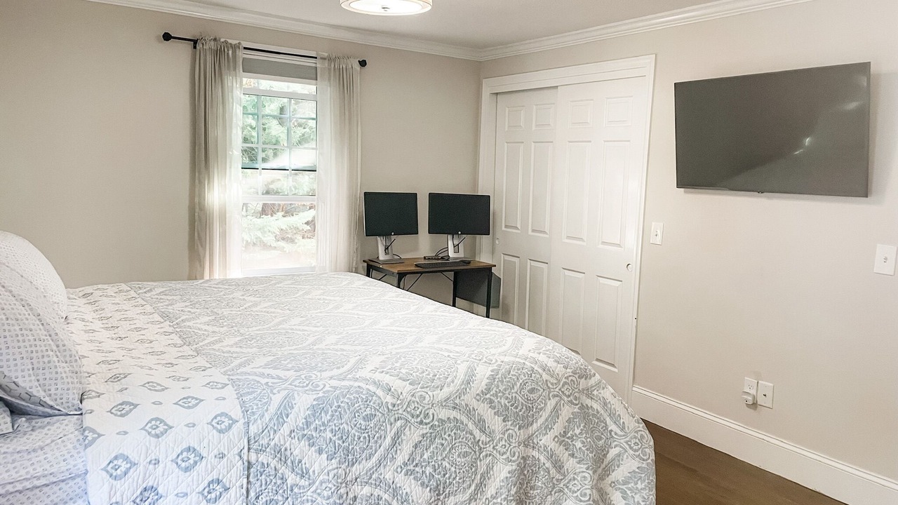 Photo of Bedroom in Northwest Harwich