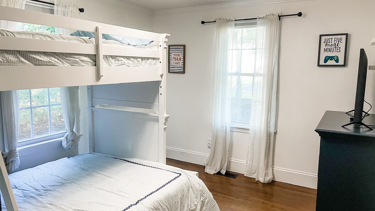 Photo of Bedroom in Northwest Harwich