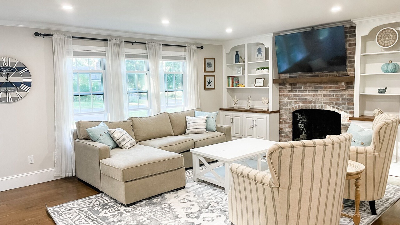 Photo of Livingroom in Northwest Harwich