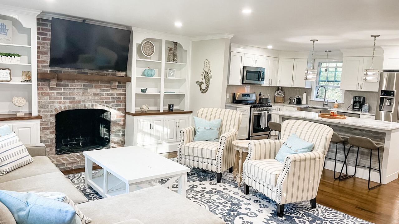 Photo of Livingroom in Northwest Harwich