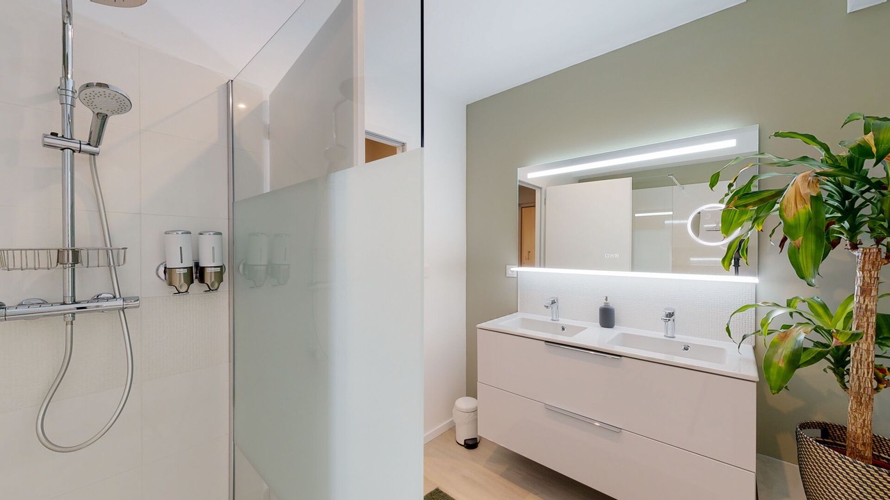 Photo of Bathroom in Cugnaux