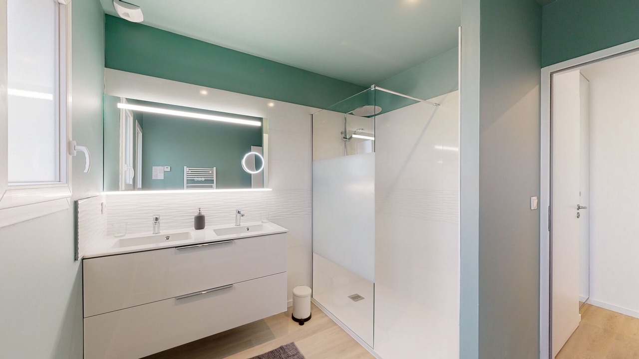 Photo of Bathroom in Cugnaux