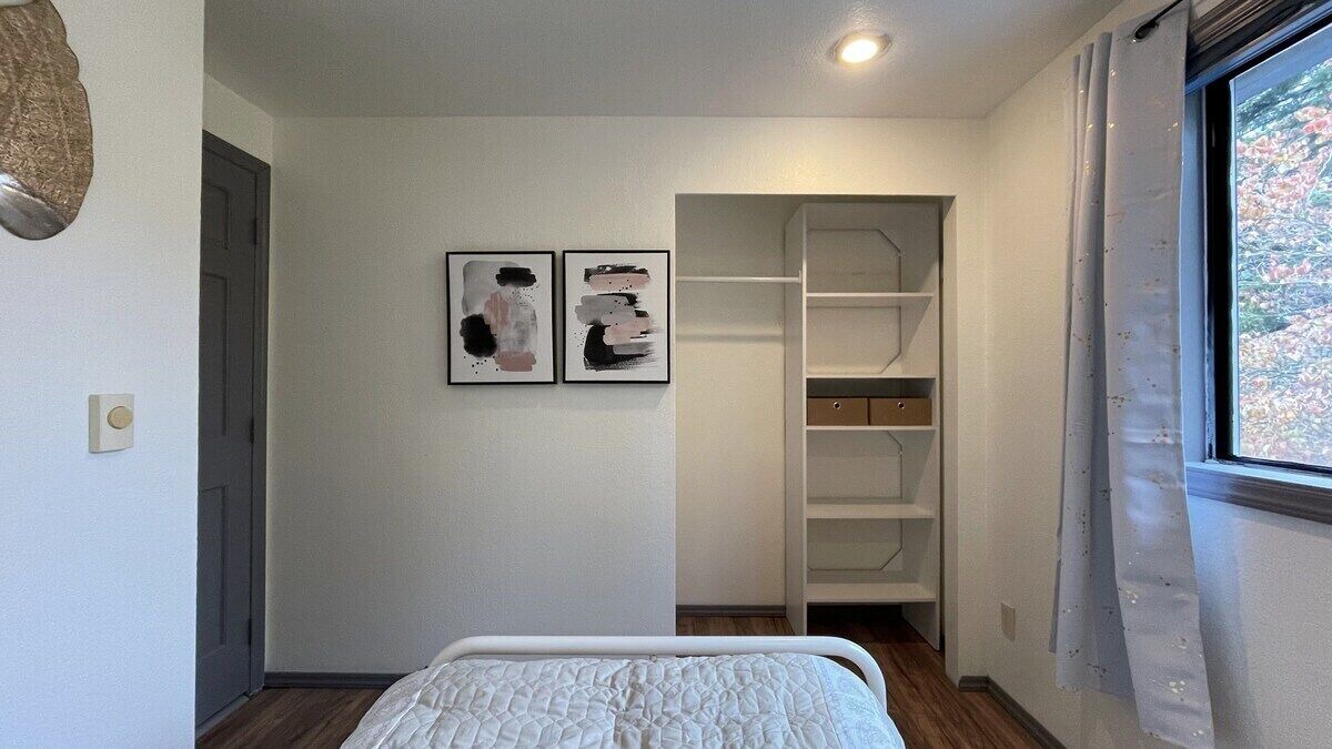 Photo of Bedroom in North City