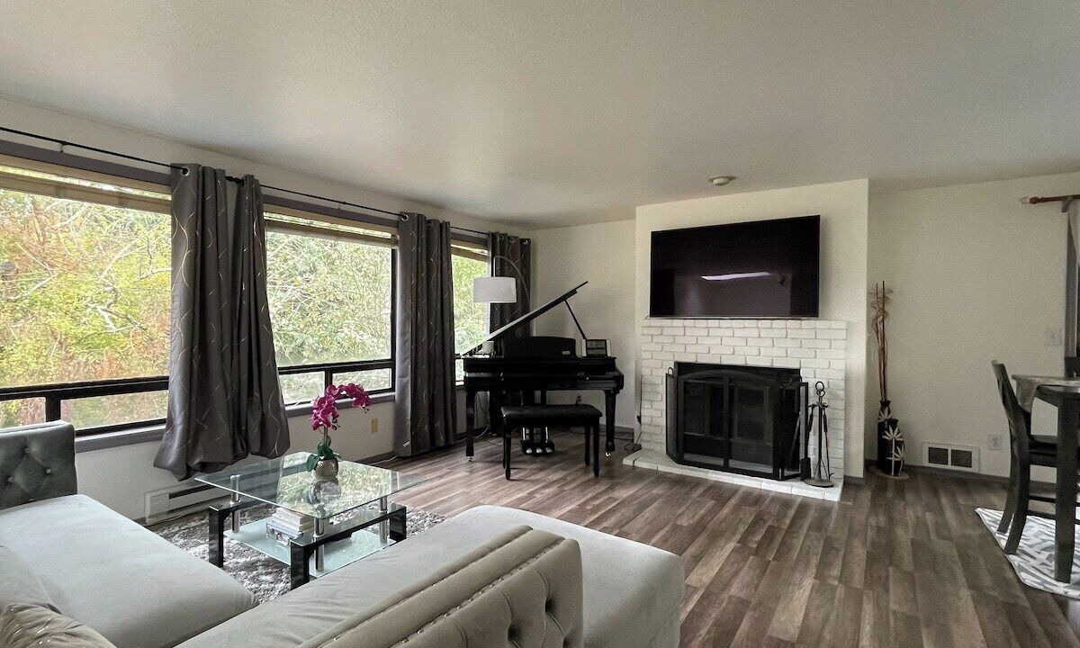 Photo of Livingroom in North City