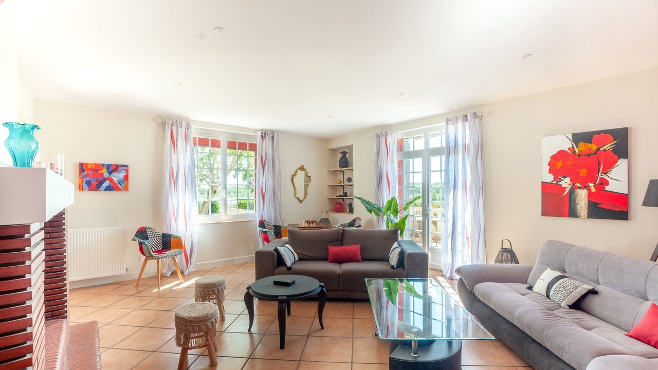 Photo of Livingroom in Montpouillan