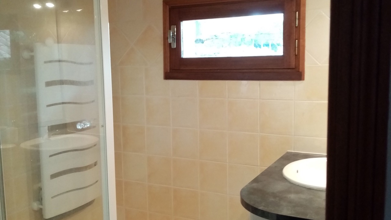 Photo of Bathroom in Duffort