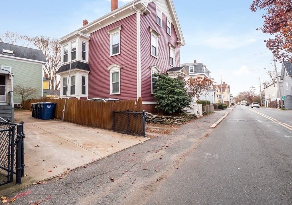 Photo of Others in Salem