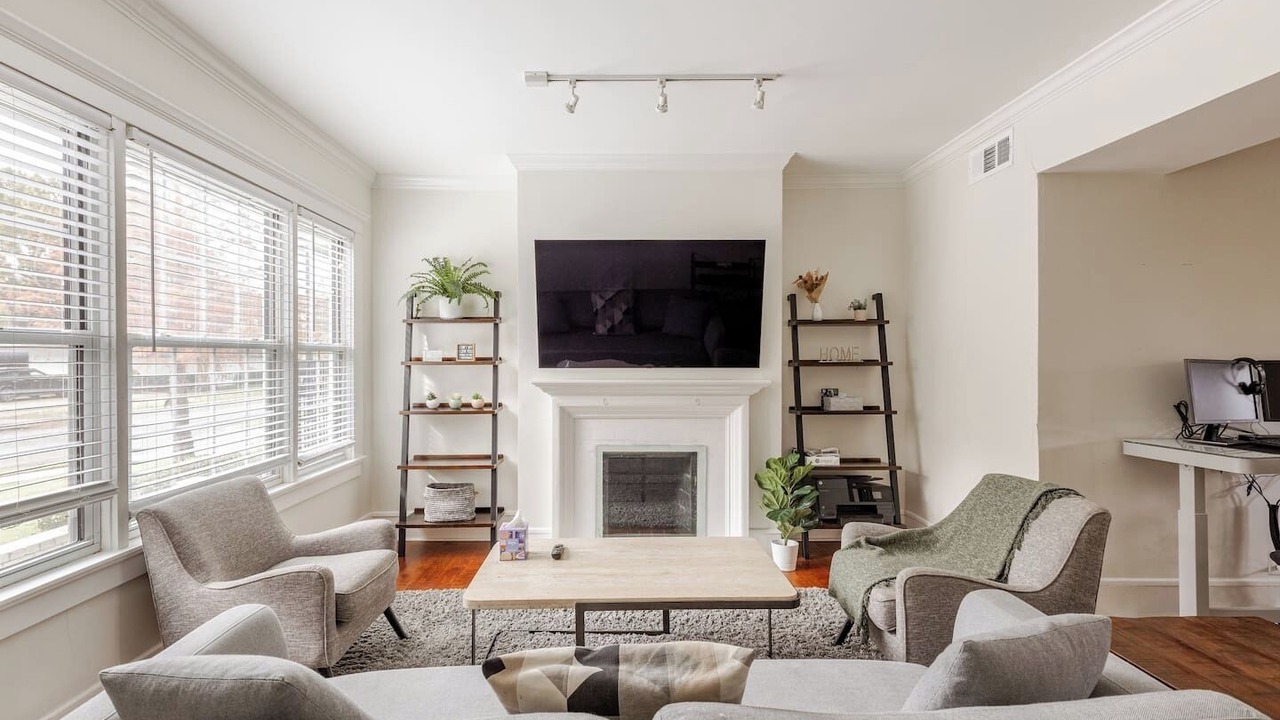 Photo of Livingroom in Oak Lawn