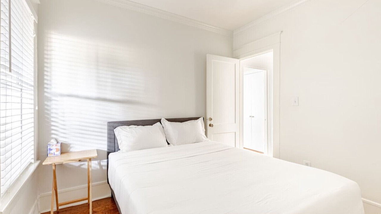 Photo of Bedroom in Oak Lawn