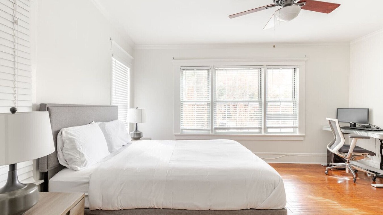 Photo of Bedroom in Oak Lawn