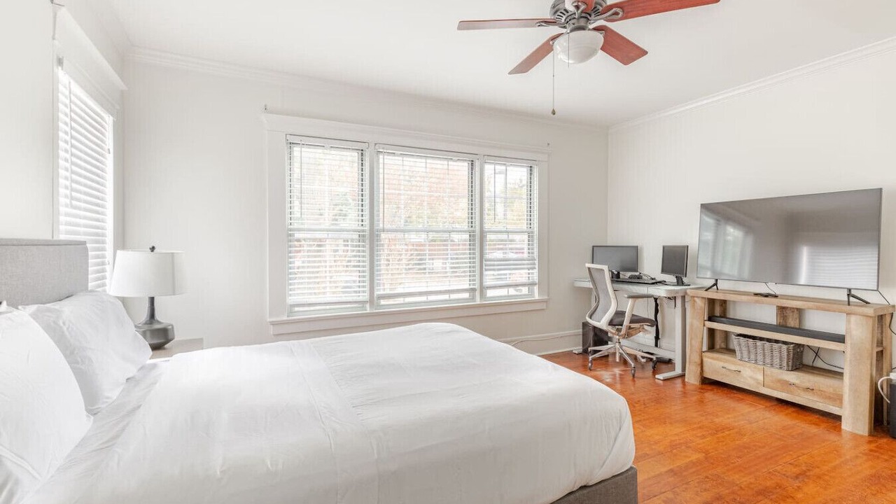 Photo of Bedroom in Oak Lawn