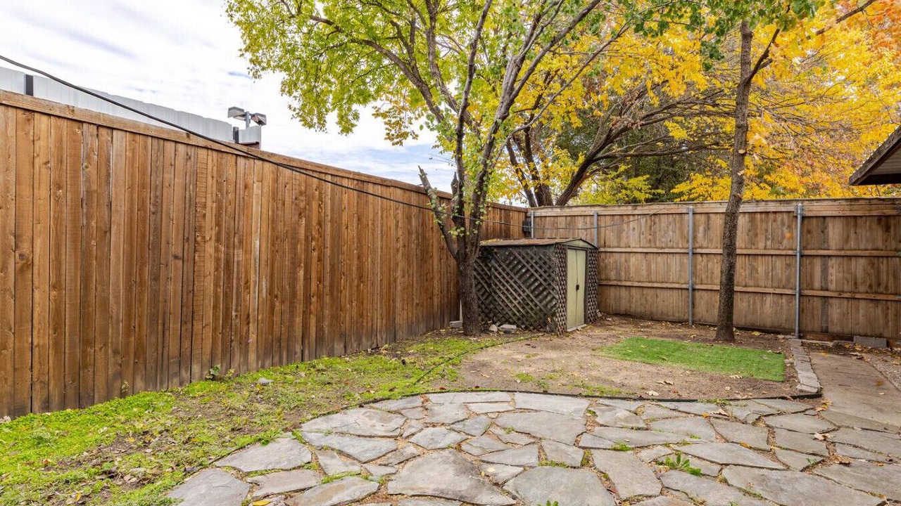 Photo of Outdoor in Oak Lawn
