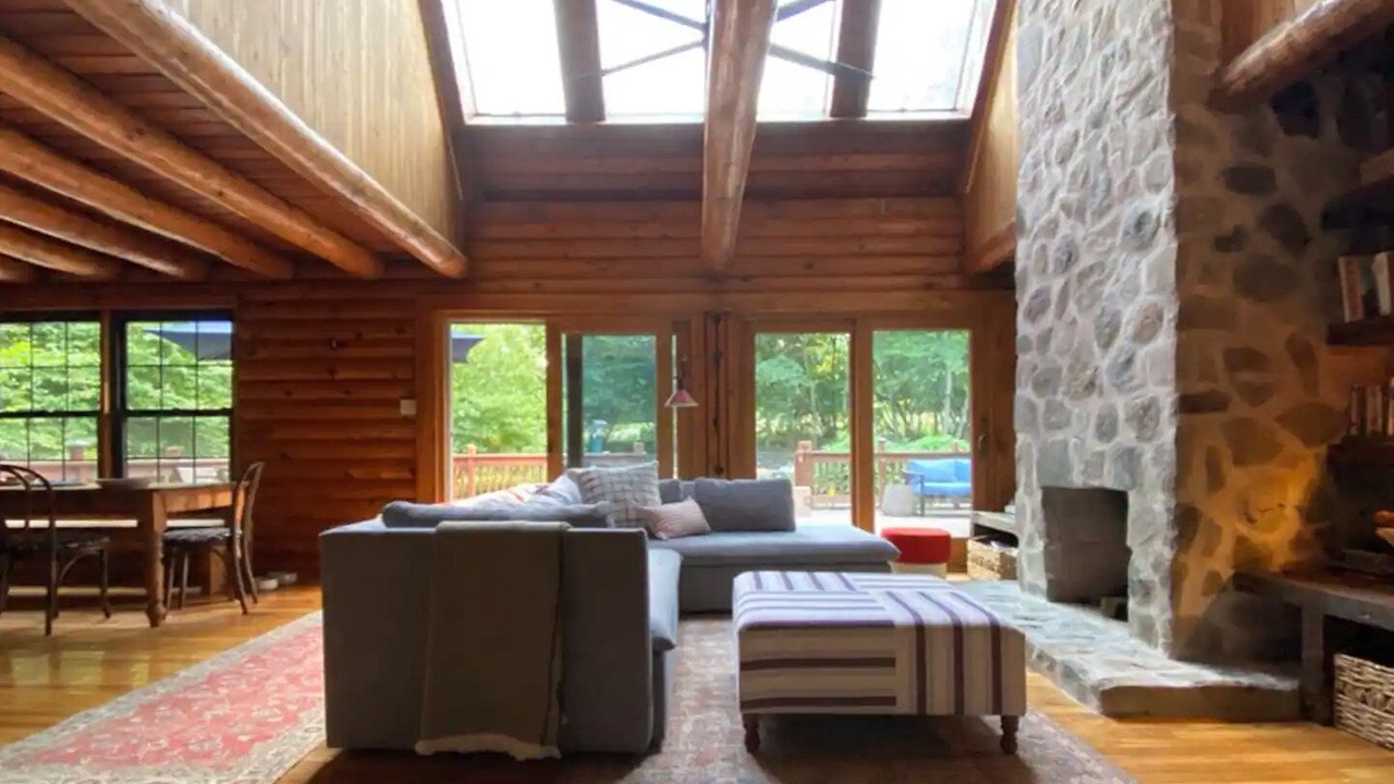 Photo of Livingroom in Ellenville