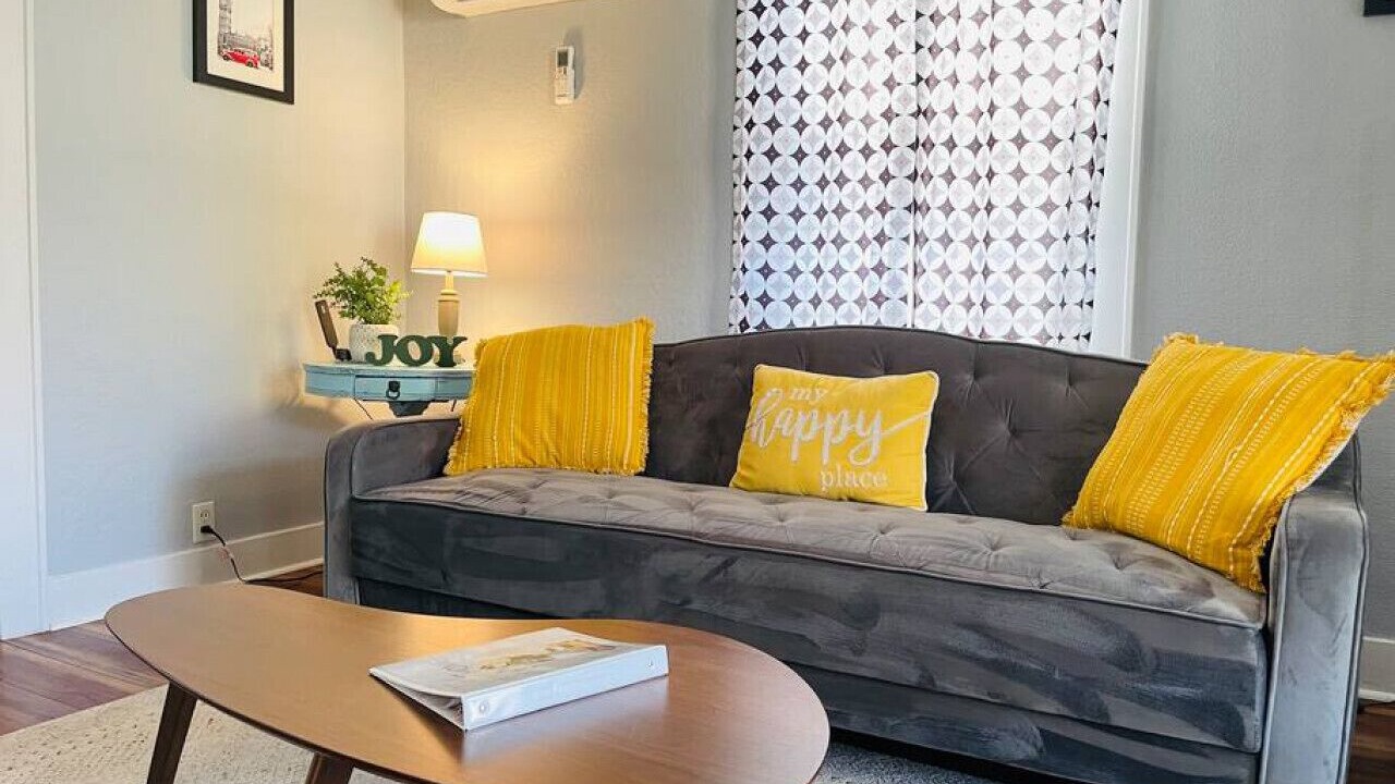 Photo of Livingroom in Muskogee