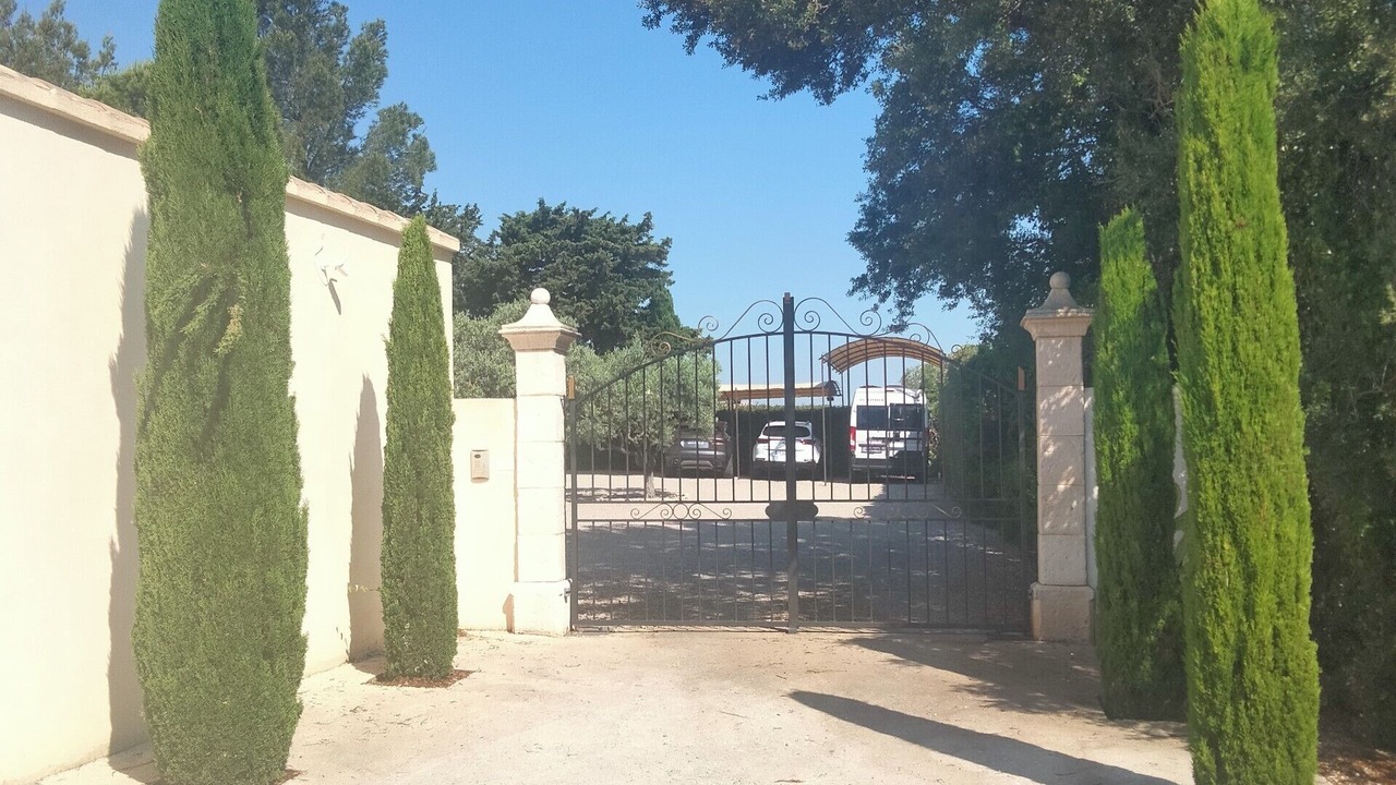 Photo of Outdoor in Saint-Saturnin-les-Avignon