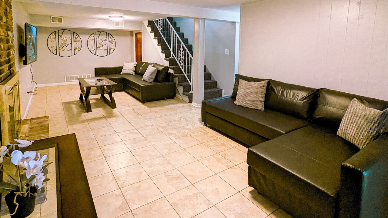 Photo of Livingroom in Lenexa