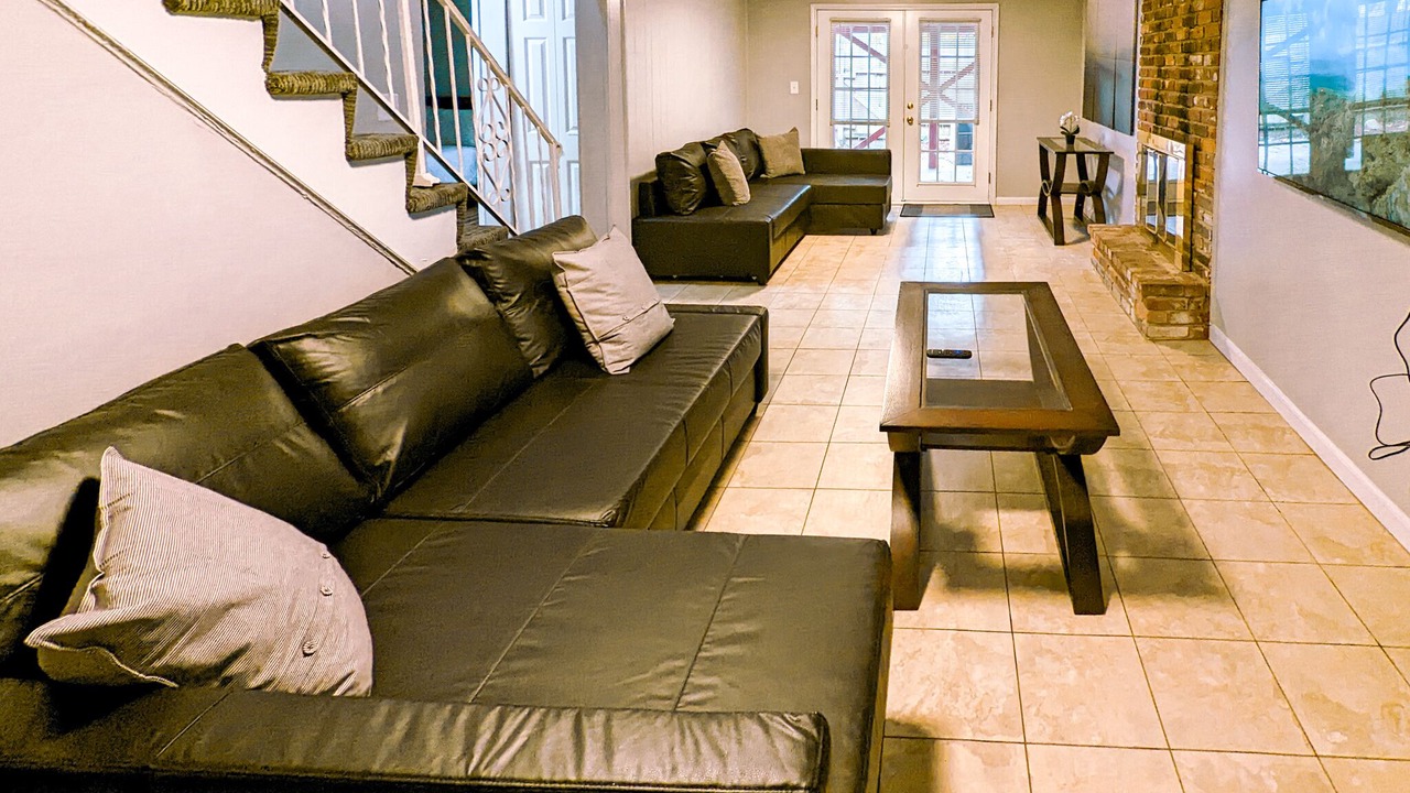 Photo of Livingroom in Lenexa