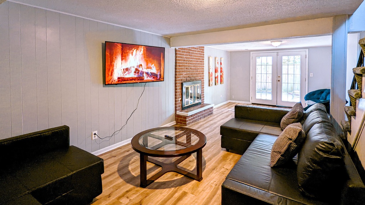 Photo of Livingroom in Lenexa