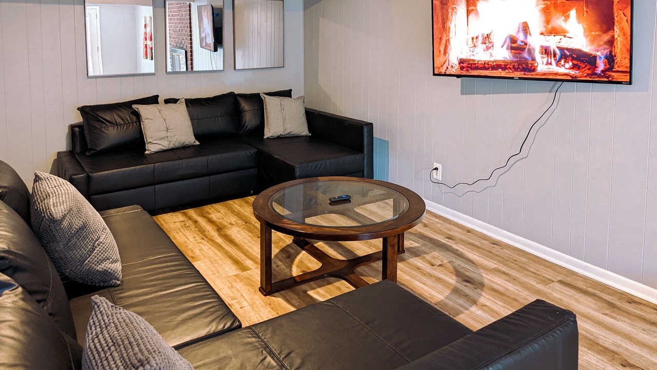 Photo of Livingroom in Lenexa