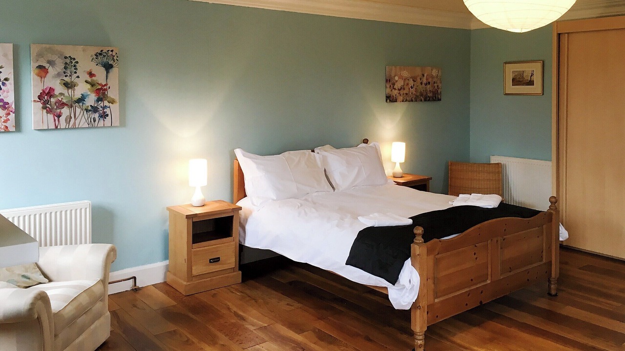 Photo of Others in Annan