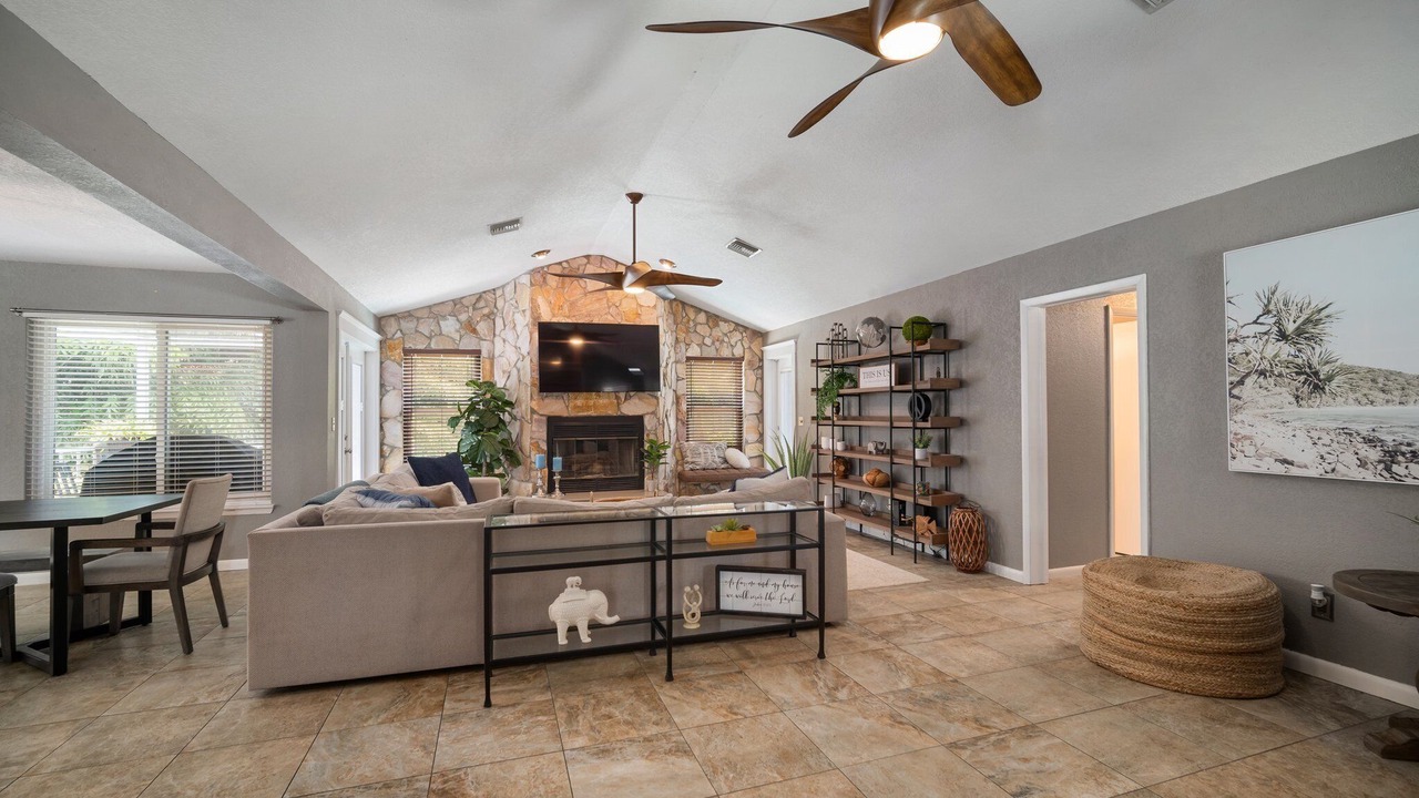 Photo of Livingroom in Tierra Verde