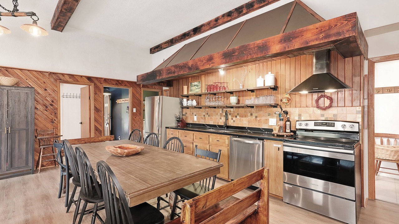 Photo of Kitchen in Meaford