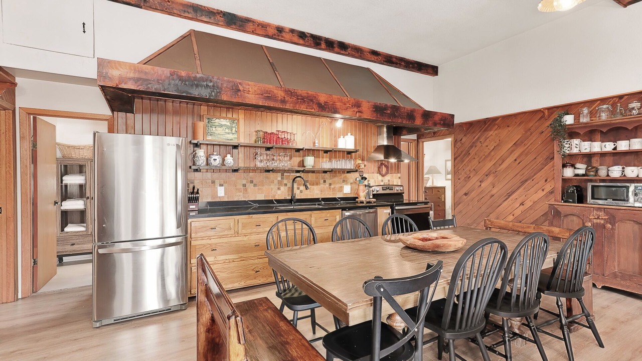 Photo of Kitchen in Meaford