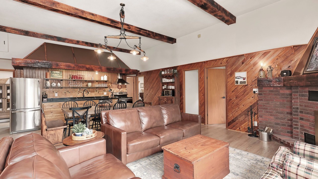 Photo of Livingroom in Meaford