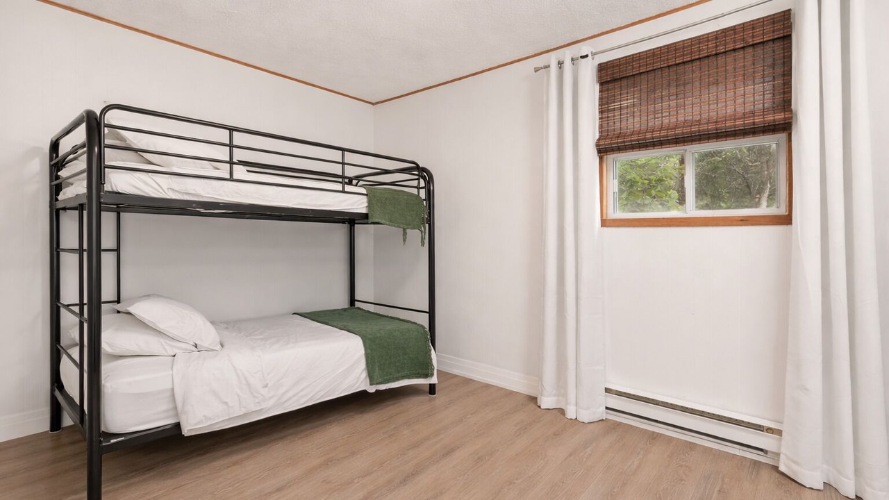 Photo of Bedroom in Meaford