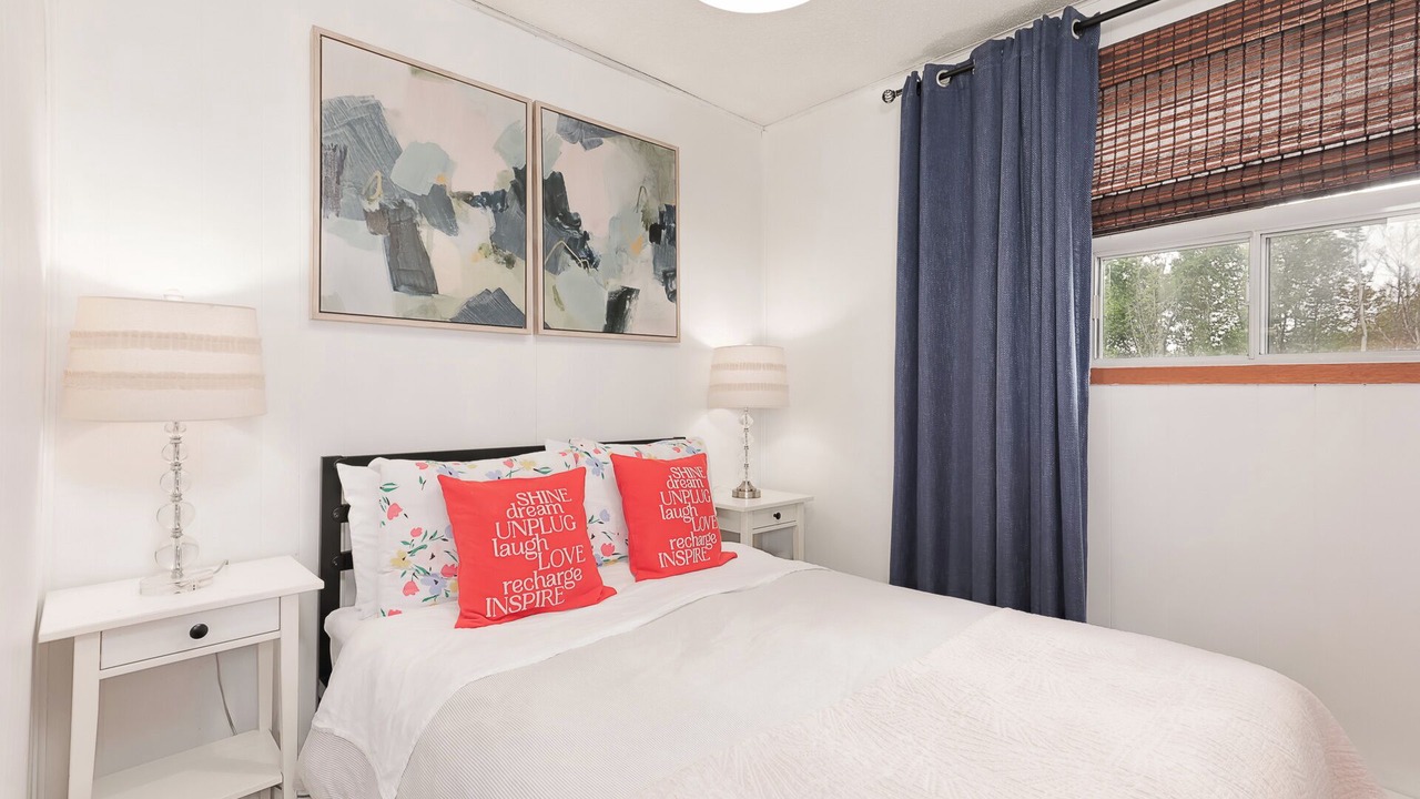 Photo of Bedroom in Meaford