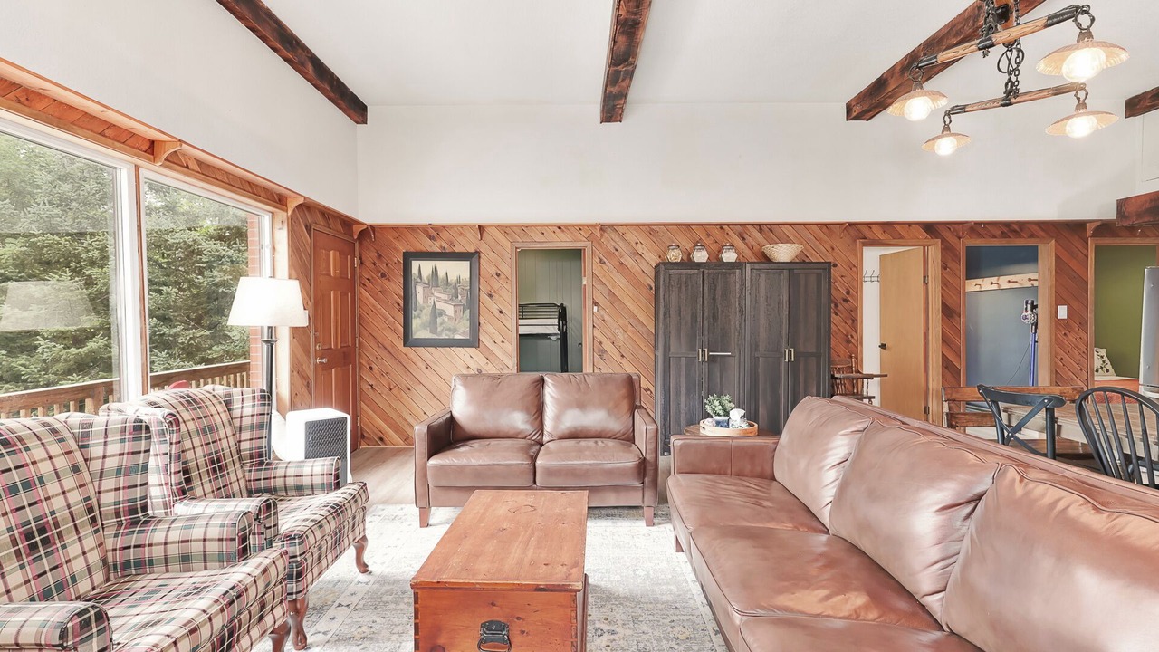 Photo of Livingroom in Meaford