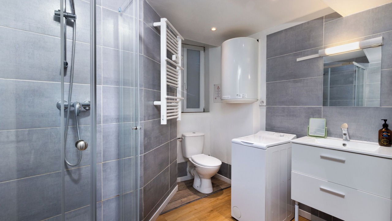 Photo of Bathroom in Limoux