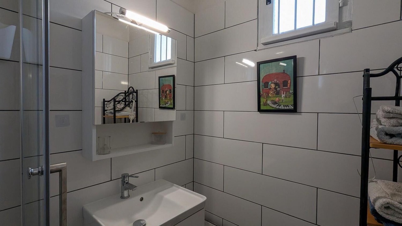 Photo of Bathroom in Paulnay