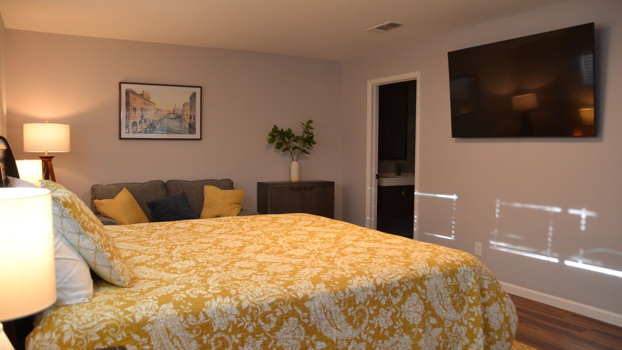 Photo of Bedroom in Roswell