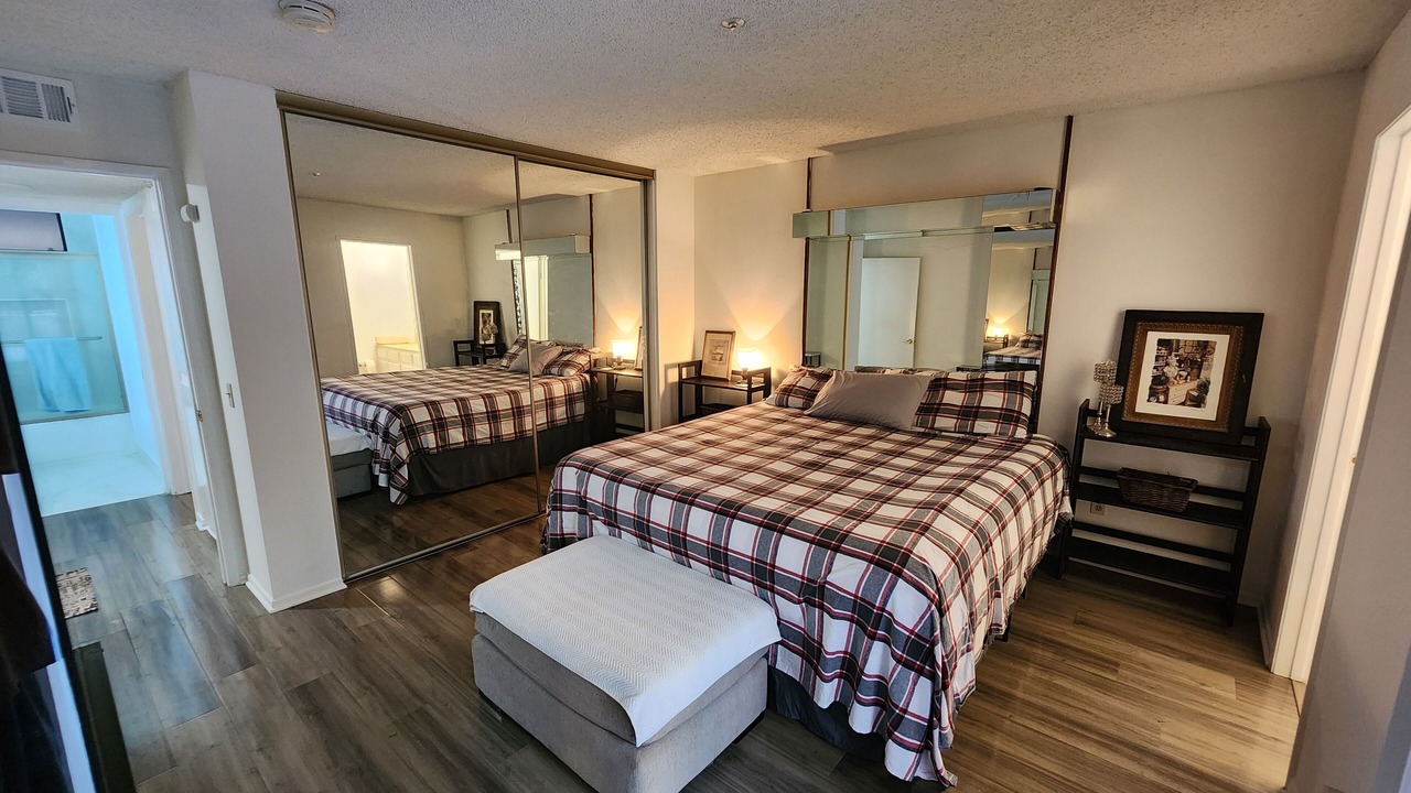 Photo of Bedroom in Hellman Street