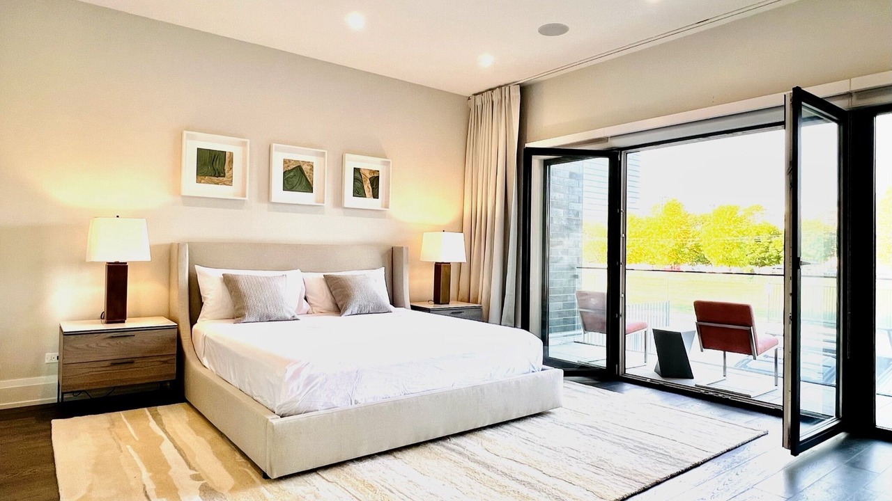 Photo of Bedroom in Near North Side