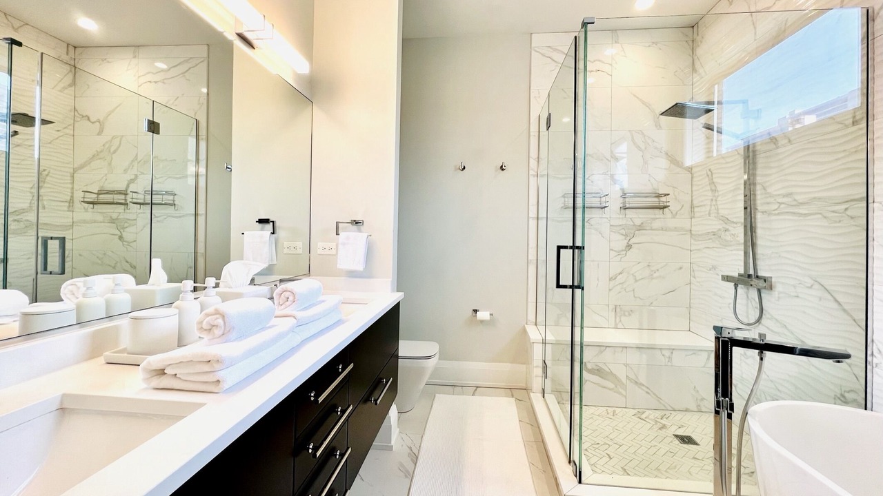 Photo of Bathroom in Near North Side
