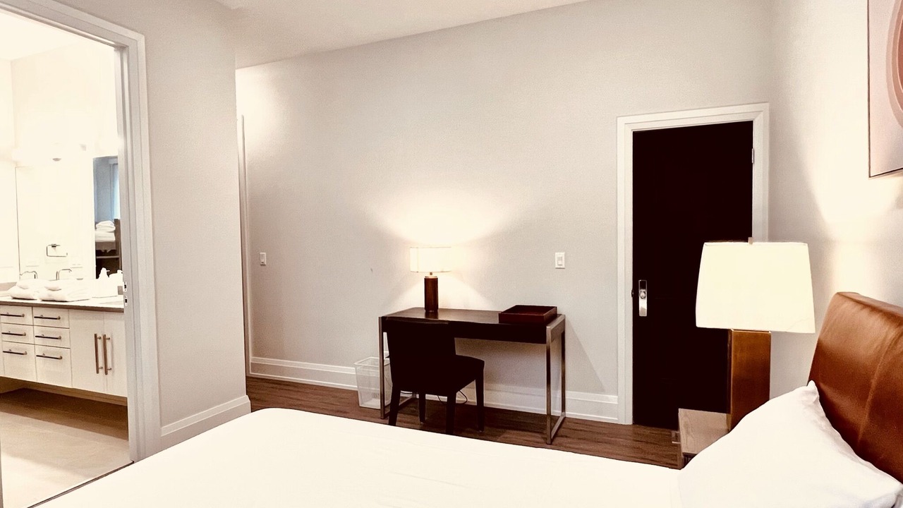 Photo of Bedroom in Near North Side