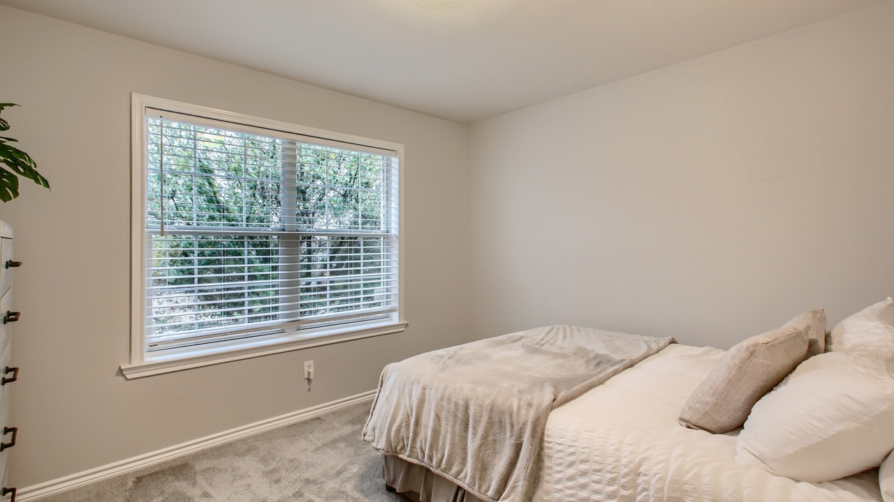 Photo of Bedroom in Lincoln Park