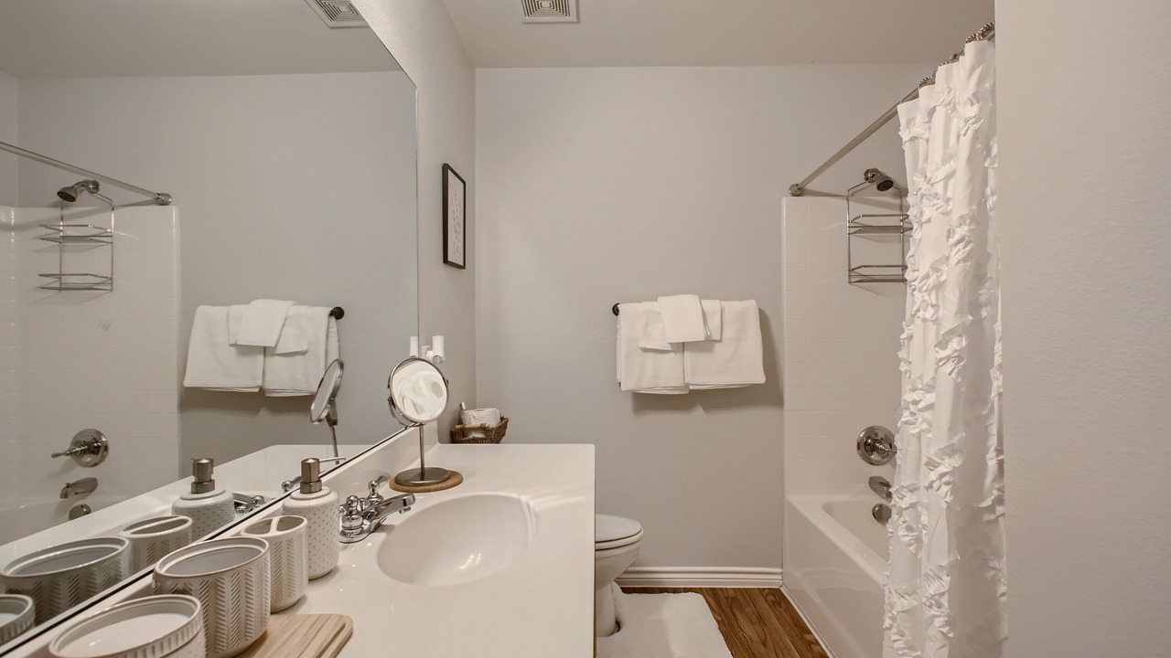 Photo of Bathroom in Lincoln Park